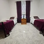 St Julian\'S Twin Room In A Private House