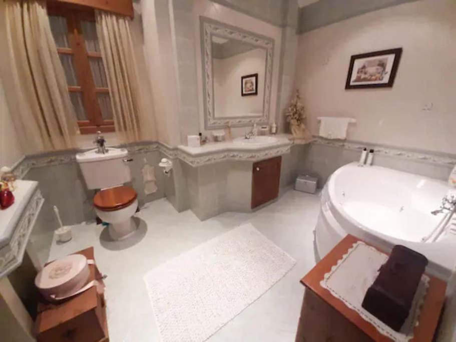 Homestay St Julian's Twin In A Private House *