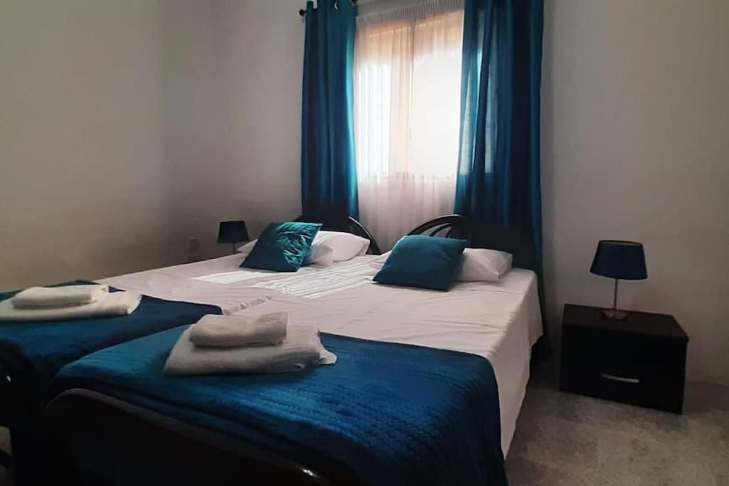 St Julian's Twin In A Private House Homestay